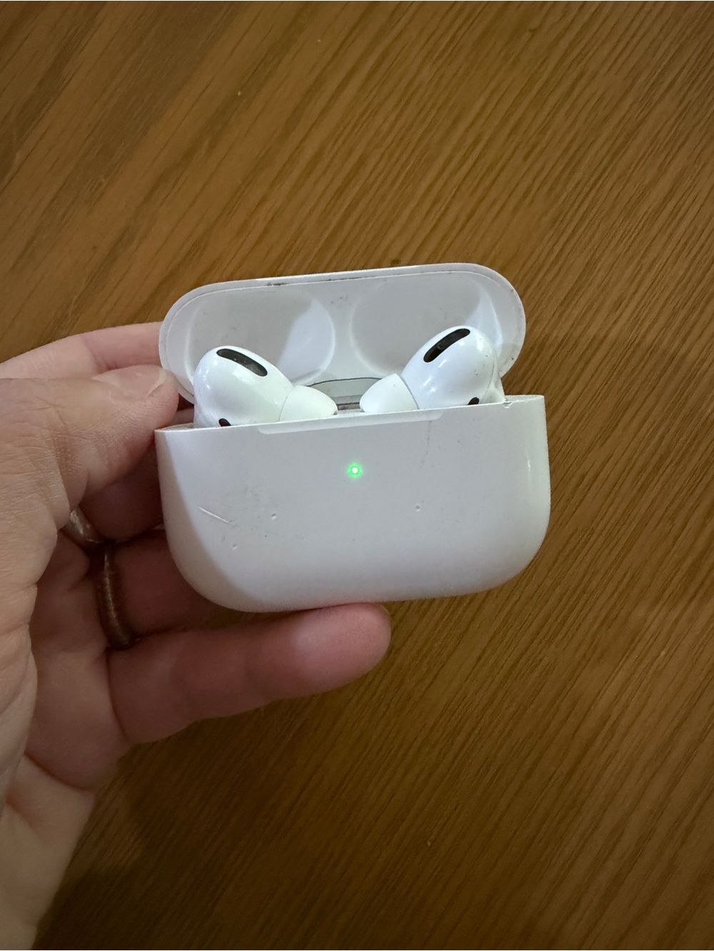 Apple Wireless Earbuds with Charging Case